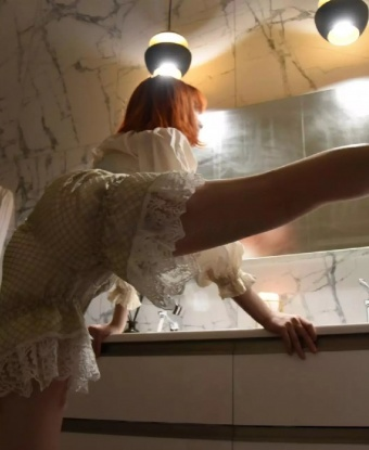 Изысканная красотка с роскошной фигурой ждет щедрого мужчину для ярких и чувственных встреч. Только для ценителей красивых женщин! 367, 19 лет